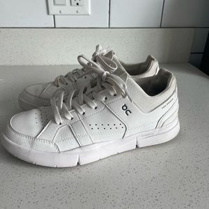 On running The Rodger Clubhouse Sneaker women’s 7.5 | EU 38